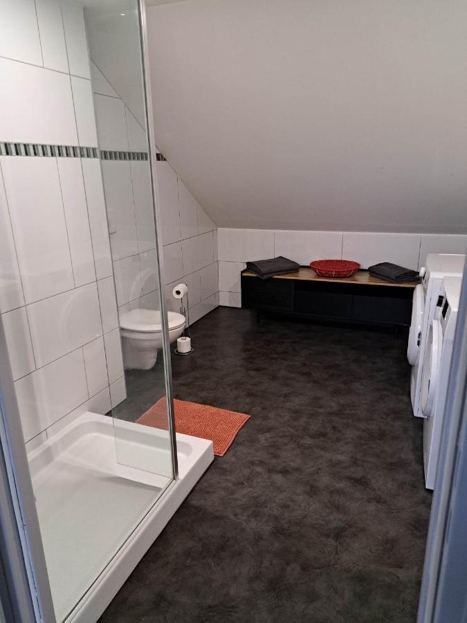 Studio Spacieux Et Elegant Au Coeur De Bourbourg - Gare A Proximite Esterno foto